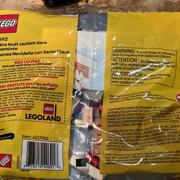 Lego Creator Set # 30692 Christmas Chimney Fun With Santa. 60 Pieces. Ages 6+. - Picture 2 of 4